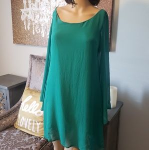 Green long sleeve dresd